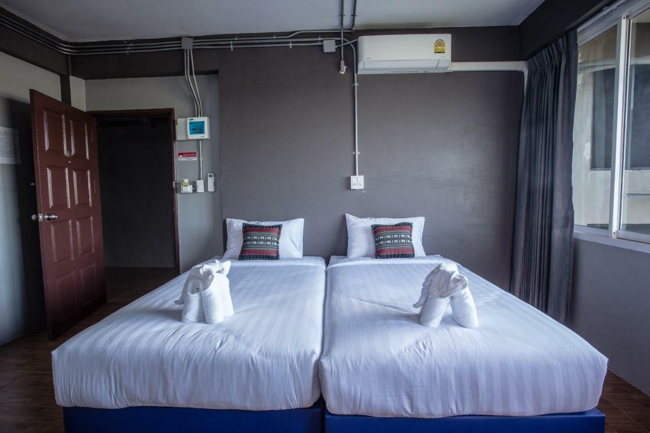 Baan Chang Hotel & Coffee House Tak Luaran gambar