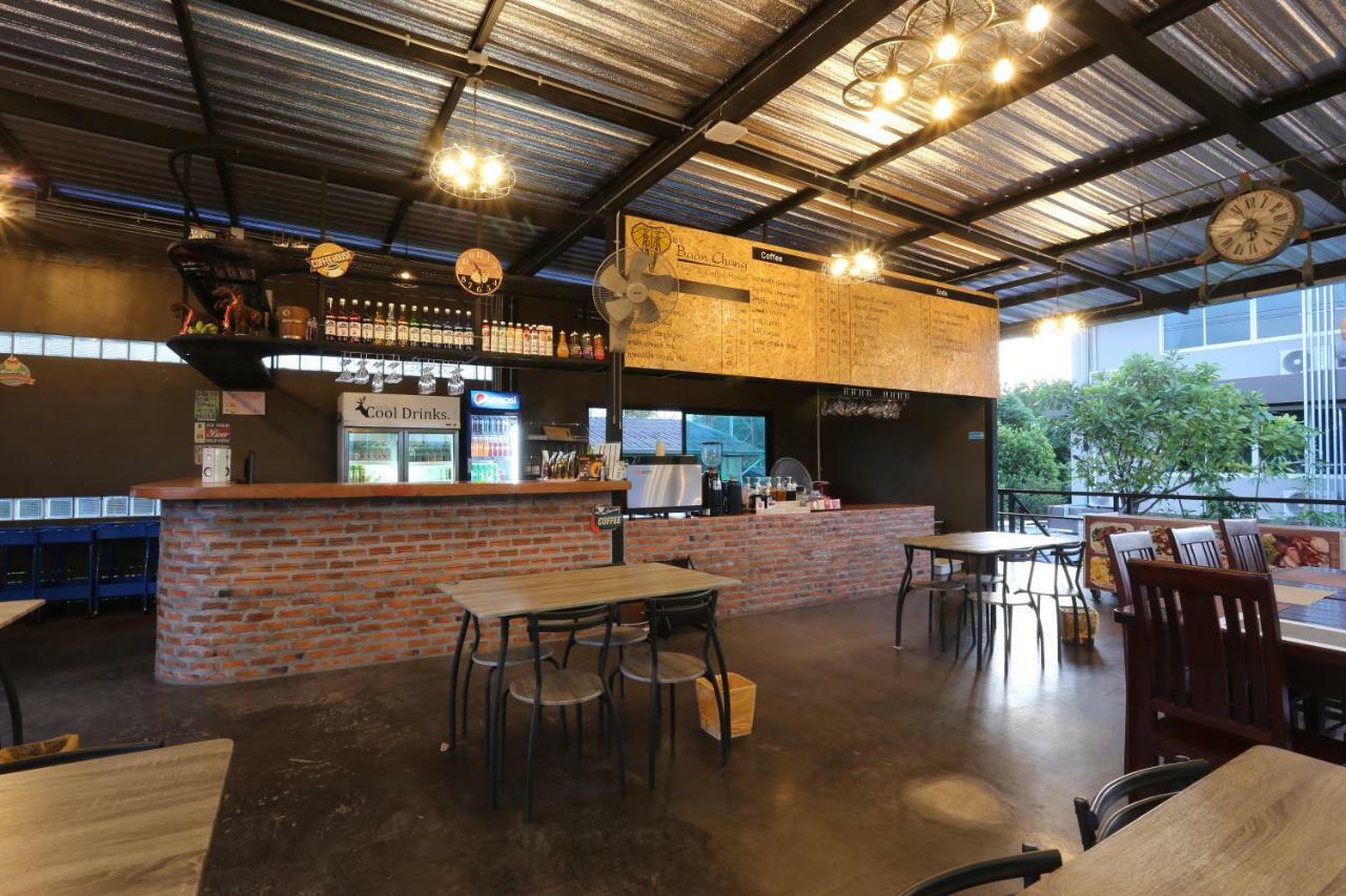 Baan Chang Hotel & Coffee House Tak Luaran gambar